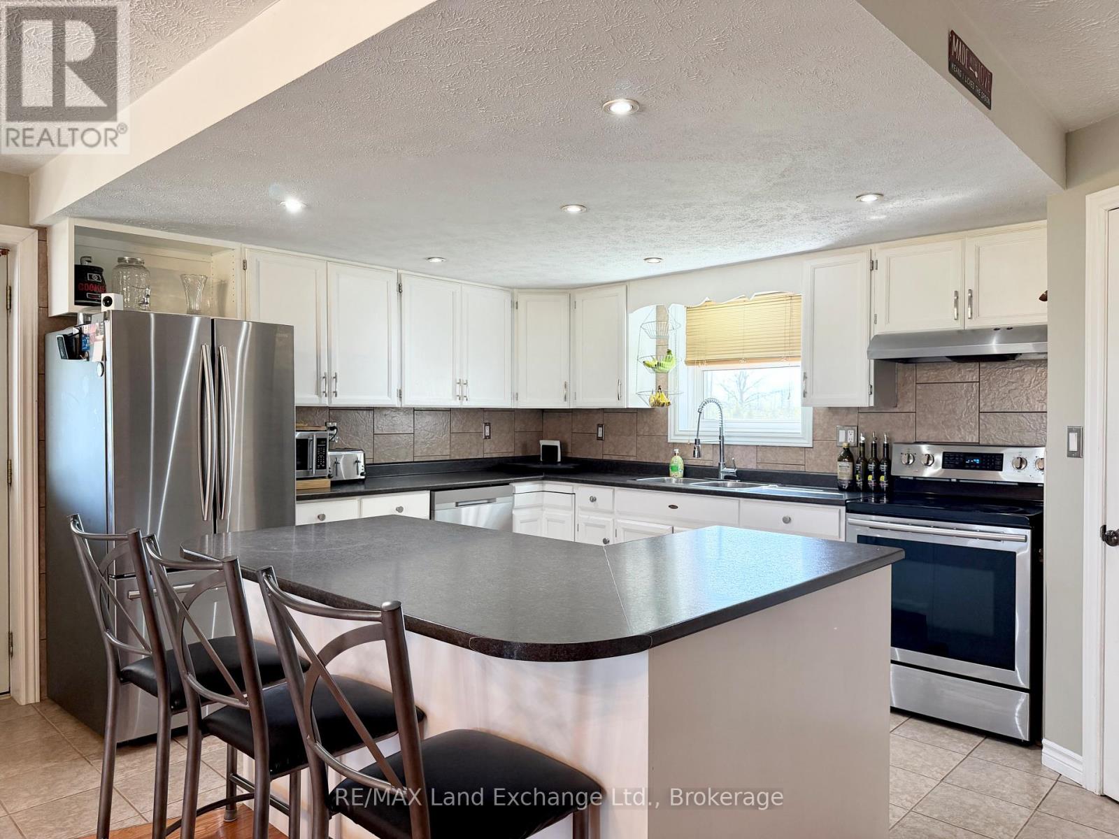 1676 Bruce-Saugeen Townline, Saugeen Shores, Ontario N0H 2C5 - Photo 5 - X13173310
