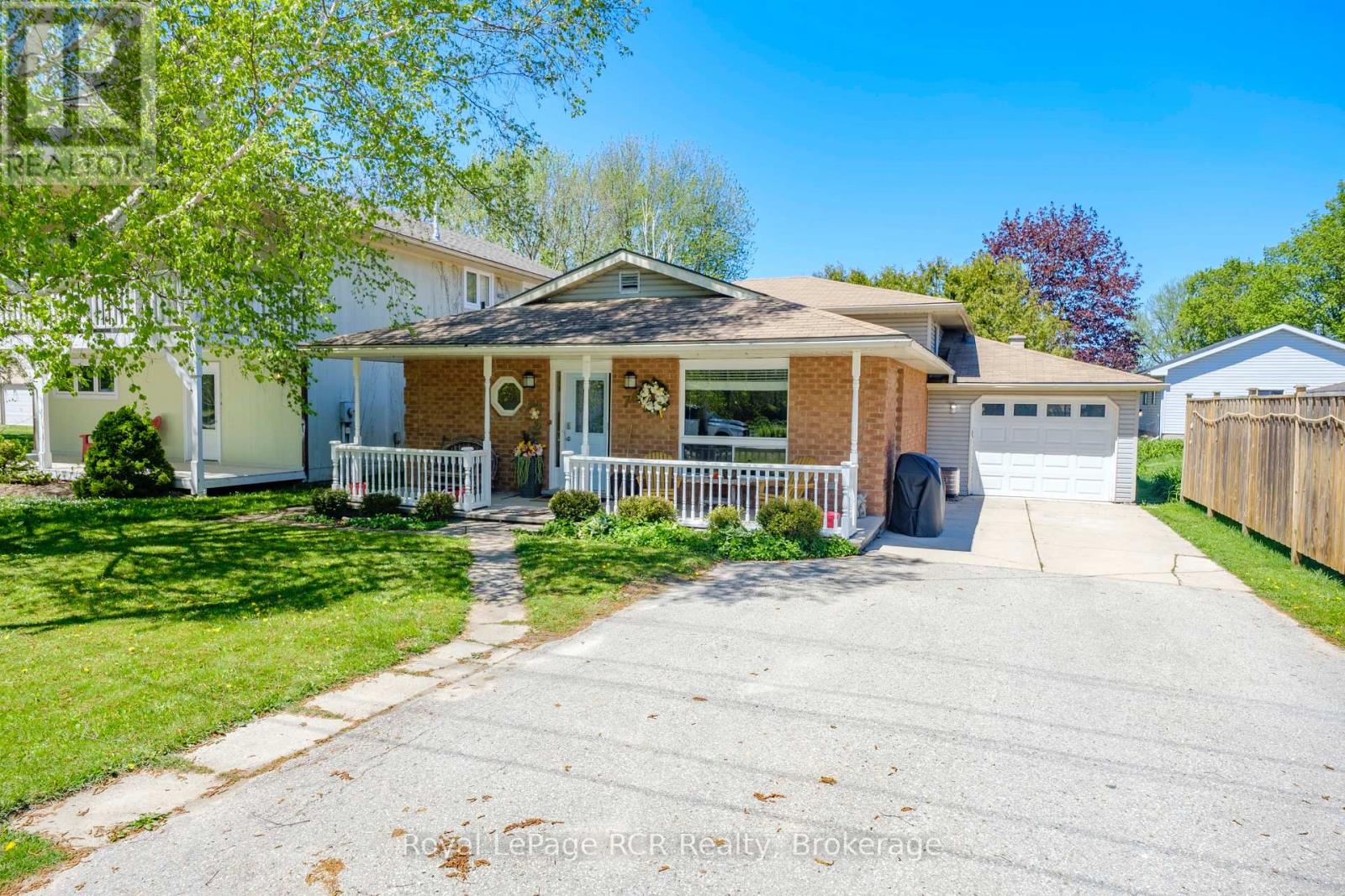 74 Grenville Street N, Saugeen Shores, Ontario N0H 2L0 - Photo 1 - X13174854