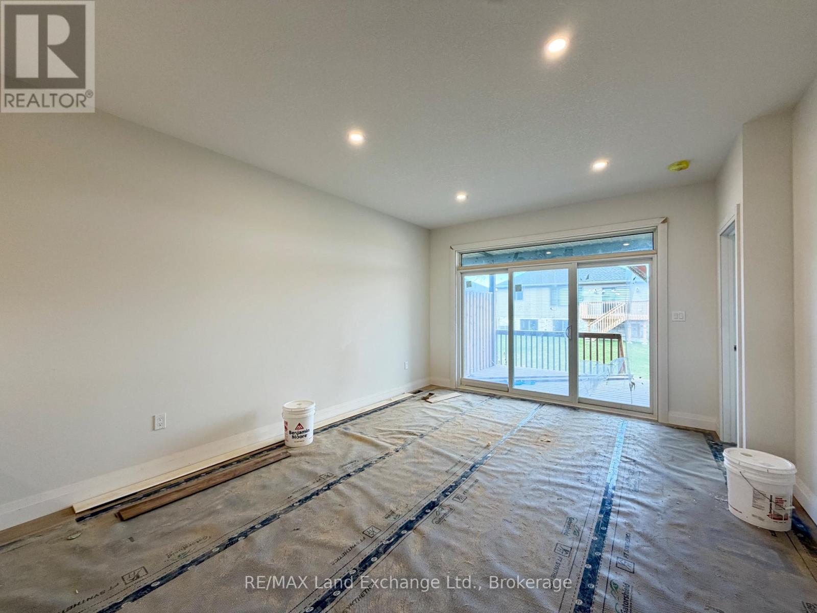 447 Ivings Drive, Saugeen Shores, Ontario N0H 2C1 - Photo 4 - X13176516