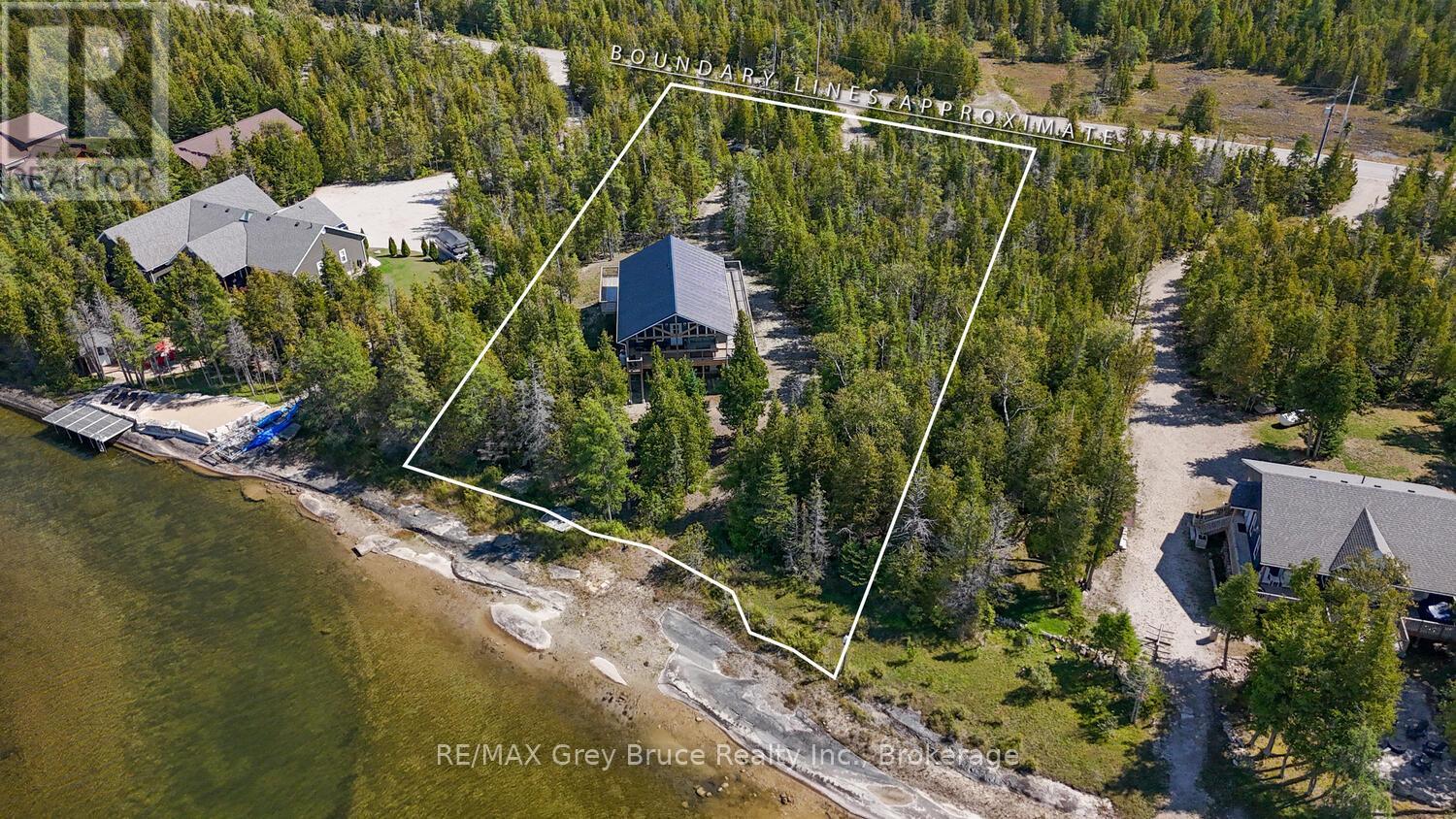 38 Bay Shore Avenue S, Northern Bruce Peninsula, Ontario N0H 2R0 - Photo 1 - X13188870