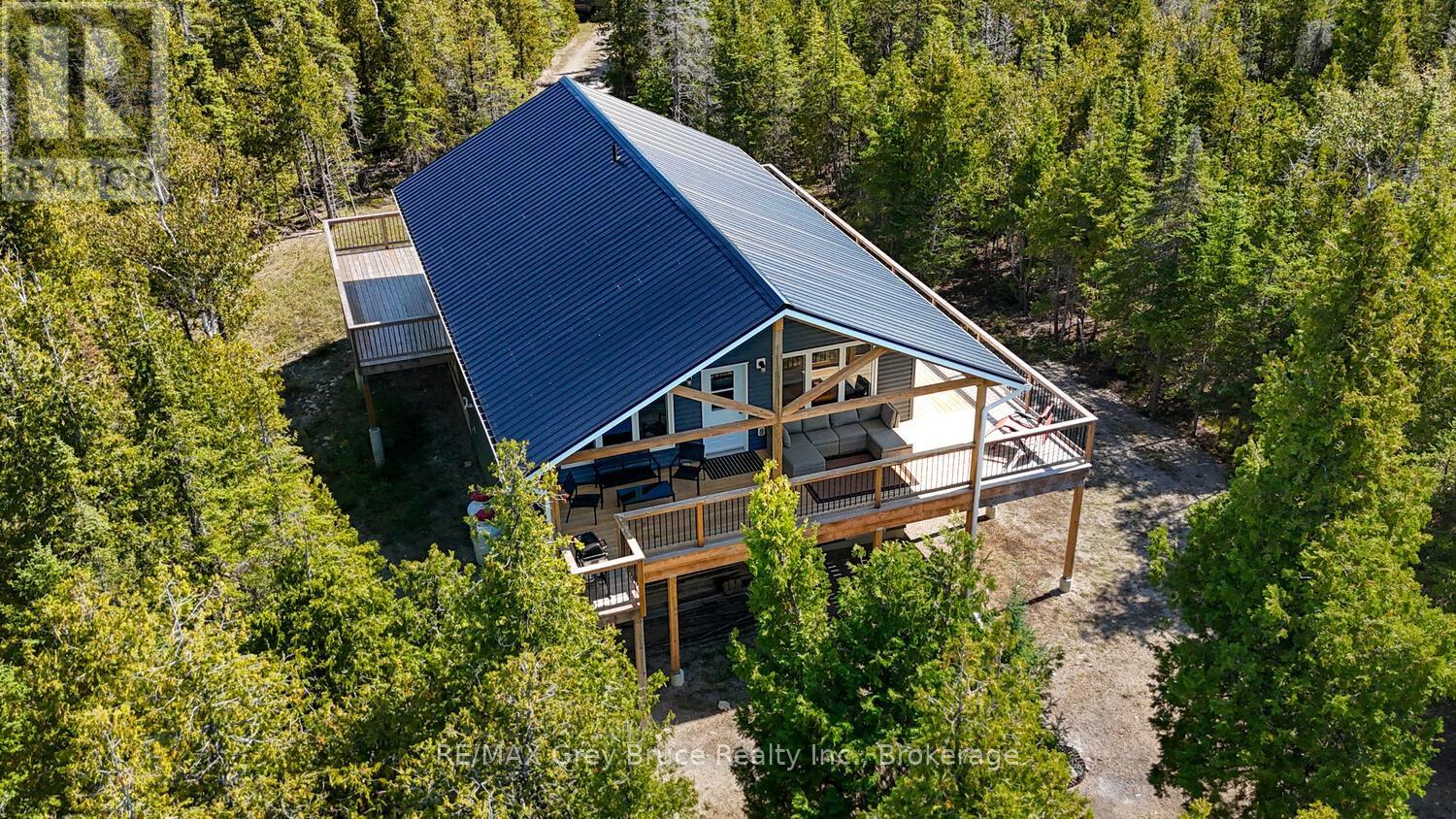 38 Bay Shore Avenue S, Northern Bruce Peninsula, Ontario N0H 2R0 - Photo 2 - X13188870