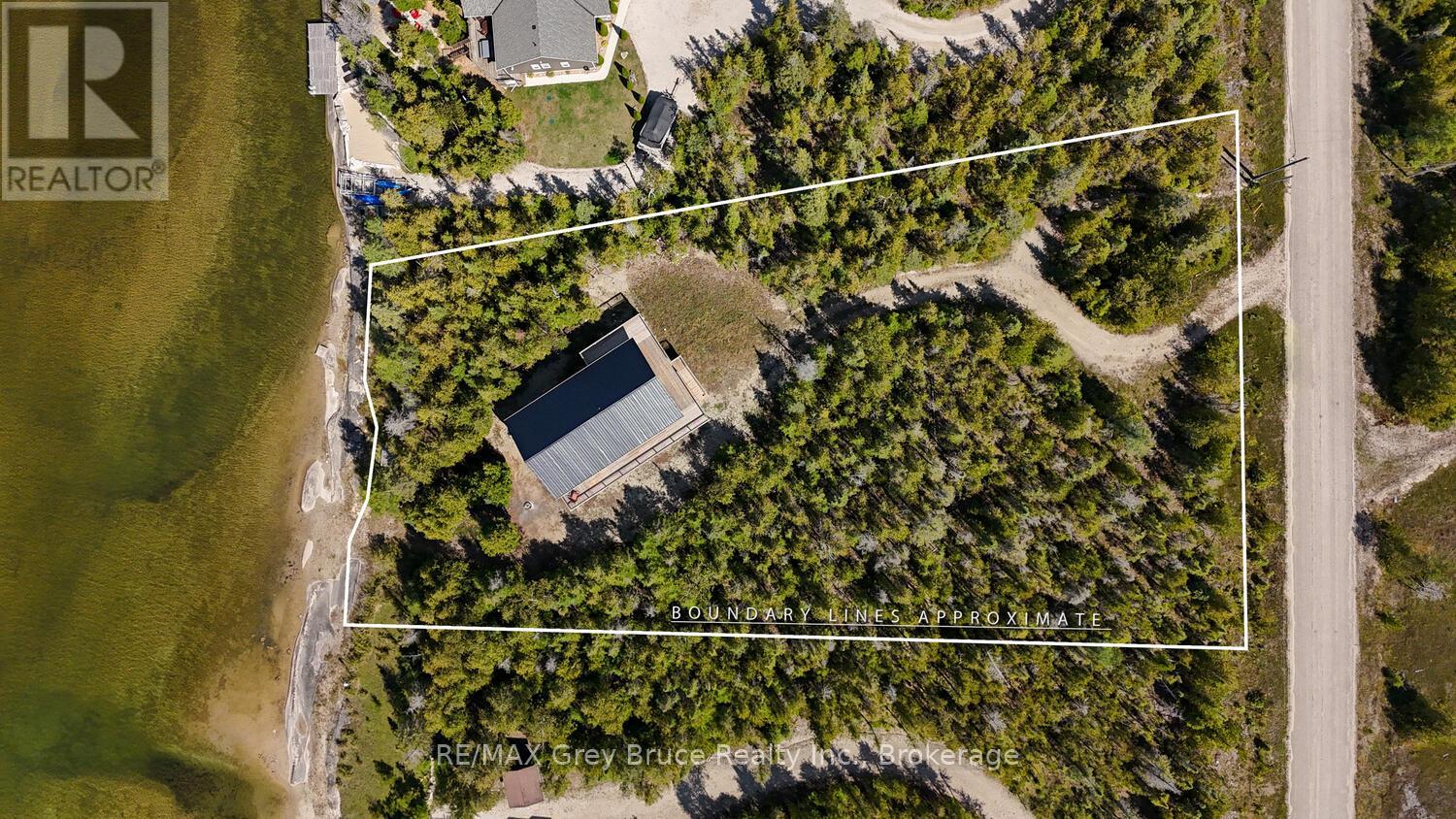 38 Bay Shore Avenue S, Northern Bruce Peninsula, Ontario N0H 2R0 - Photo 4 - X13188870
