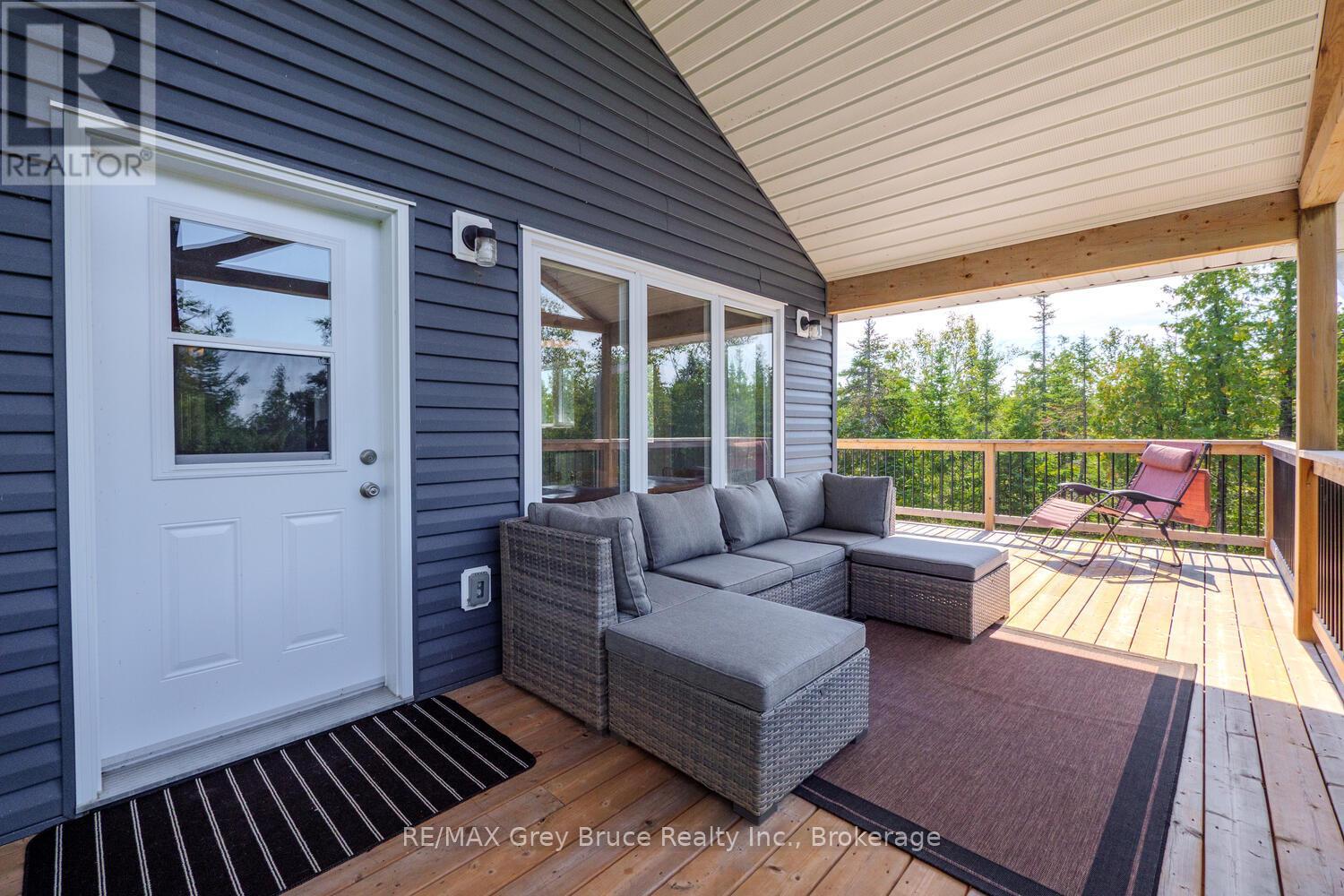 38 Bay Shore Avenue S, Northern Bruce Peninsula, Ontario N0H 2R0 - Photo 8 - X13188870