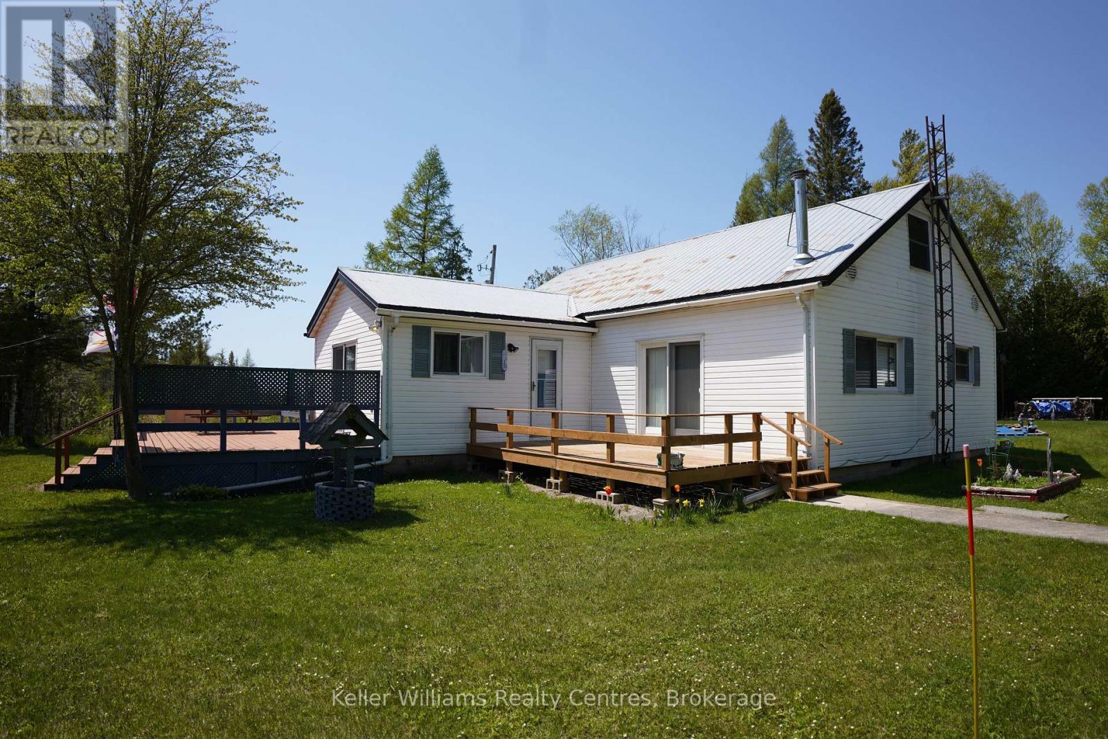 621 Huron Road, South Bruce Peninsula, Ontario N0H 2T0 - Photo 6 - X13210826