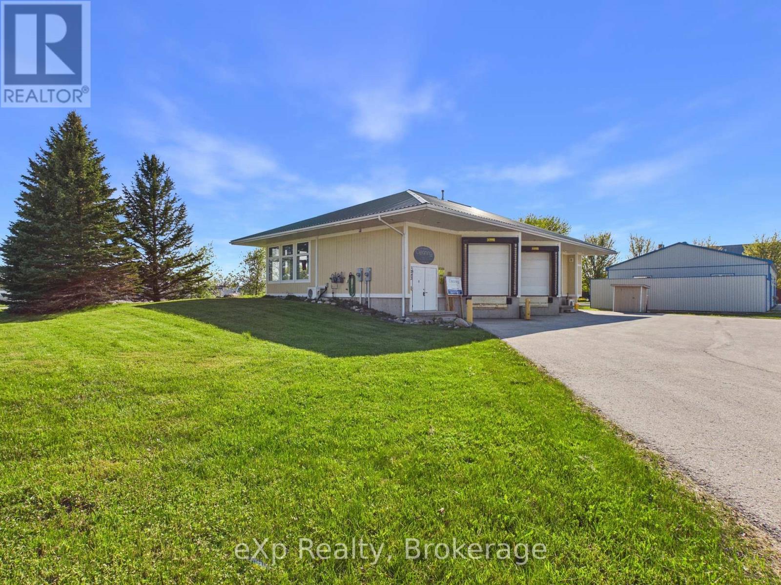 1223 Mackenzie Road, Saugeen Shores, Ontario N0H 2C6 - Photo 2 - X13217840