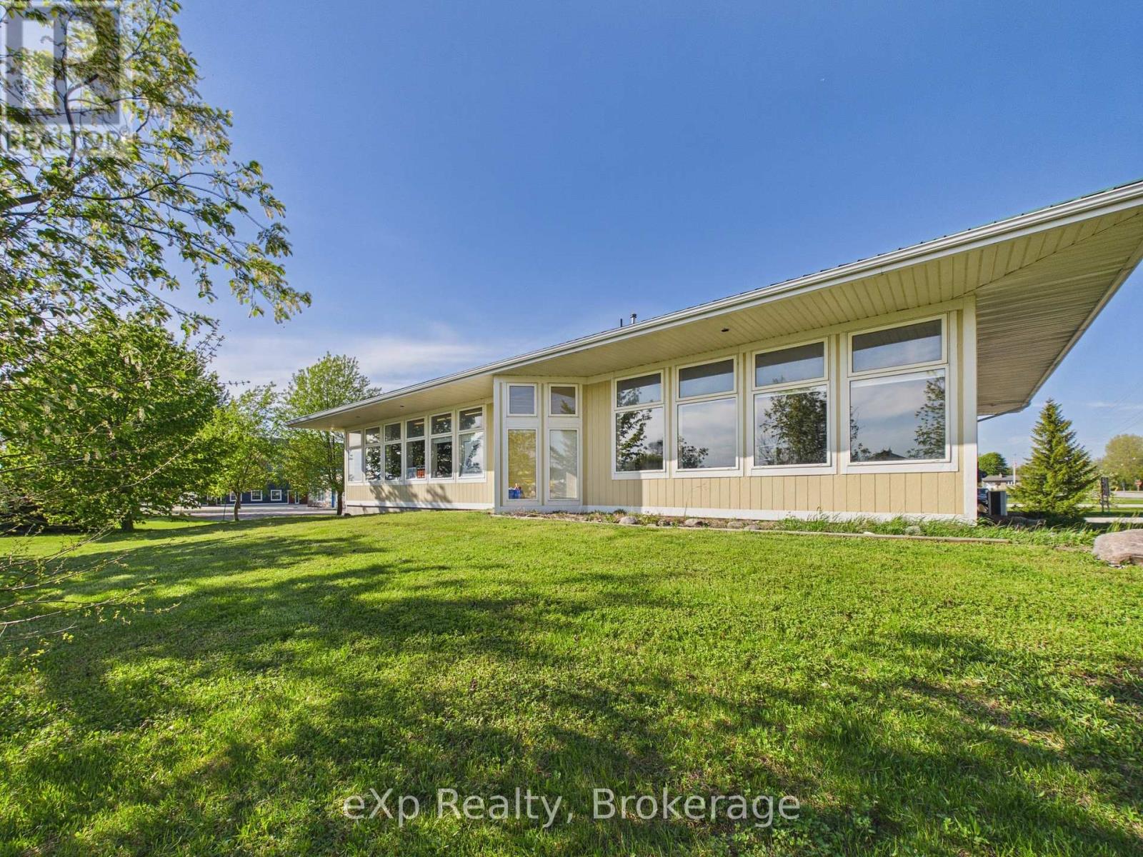 1223 Mackenzie Road, Saugeen Shores, Ontario N0H 2C6 - Photo 5 - X13217840
