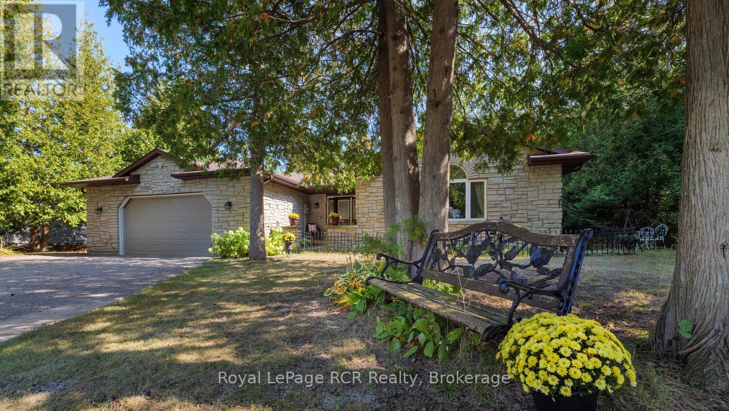 55 Shamrock Boulevard, South Bruce Peninsula, Ontario N0H 2T0 - Photo 1 - X13221878