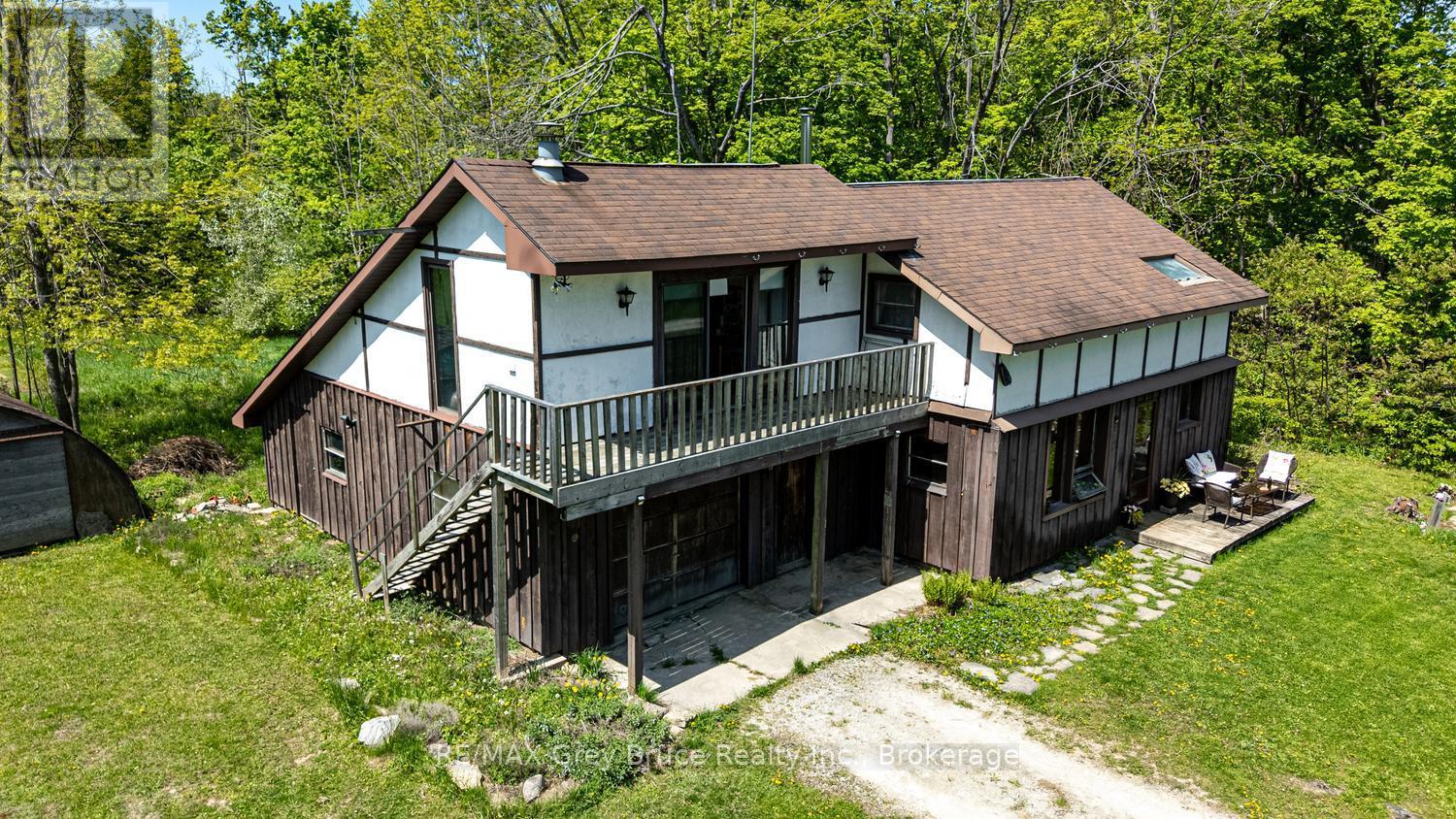127 Crawford Drive, South Bruce Peninsula, Ontario N0H 2T0 - Photo 2 - X13223418