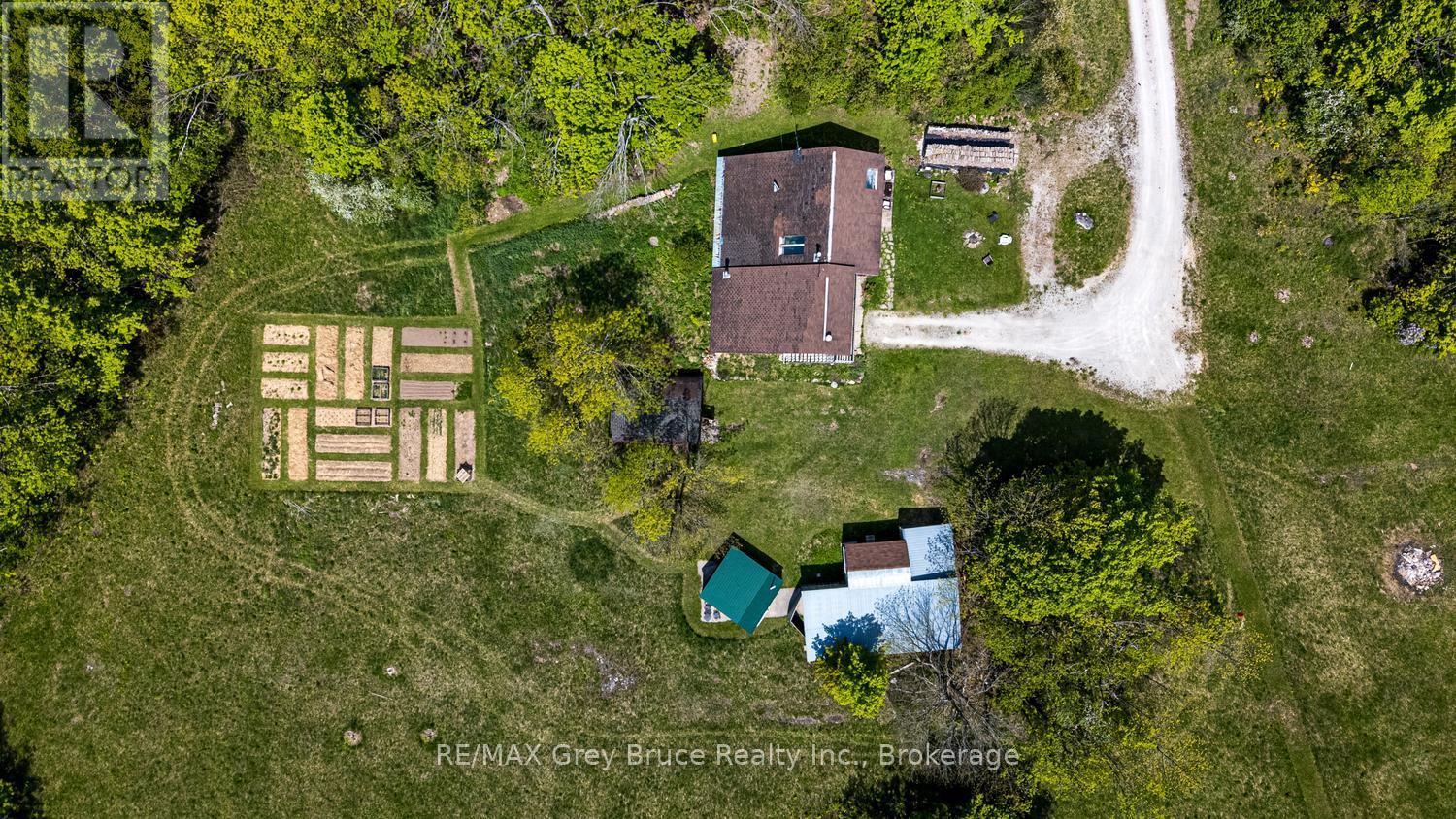 127 Crawford Drive, South Bruce Peninsula, Ontario N0H 2T0 - Photo 3 - X13223418