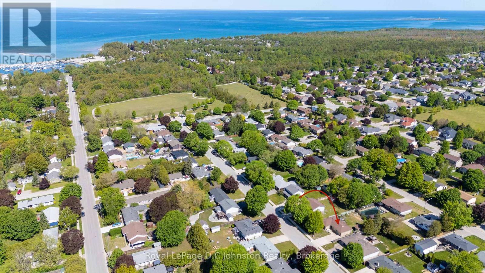 367 Crawford Street, Saugeen Shores, Ontario N0H 2C2 - Photo 3 - X13228134