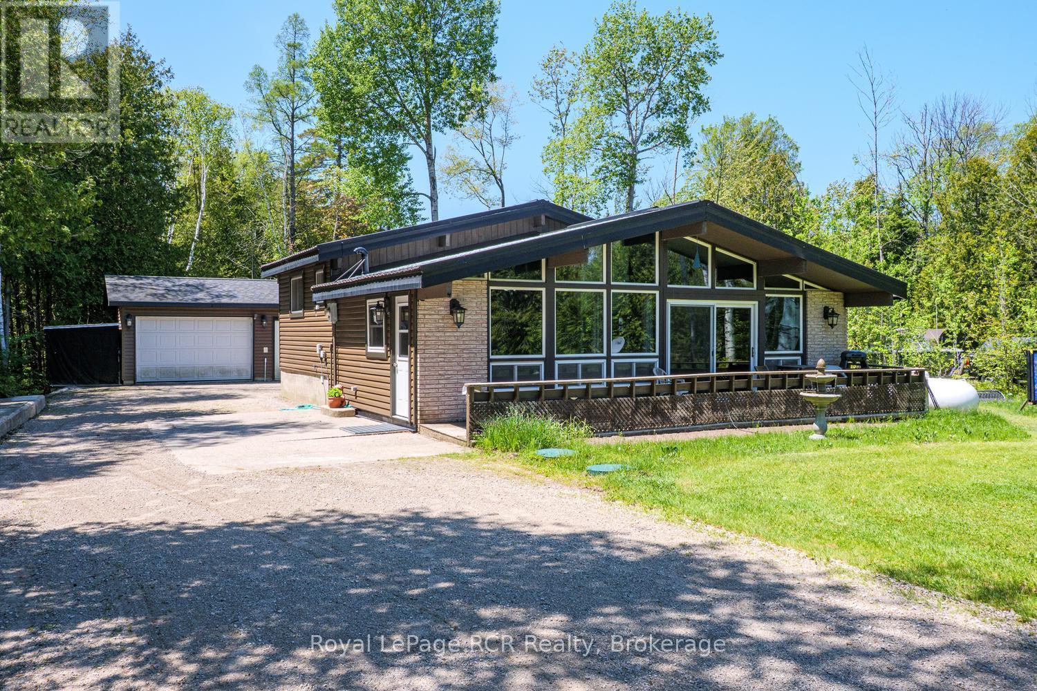 296 Bryant Street, South Bruce Peninsula, Ontario N0H 2T0 - Photo 2 - X13228236