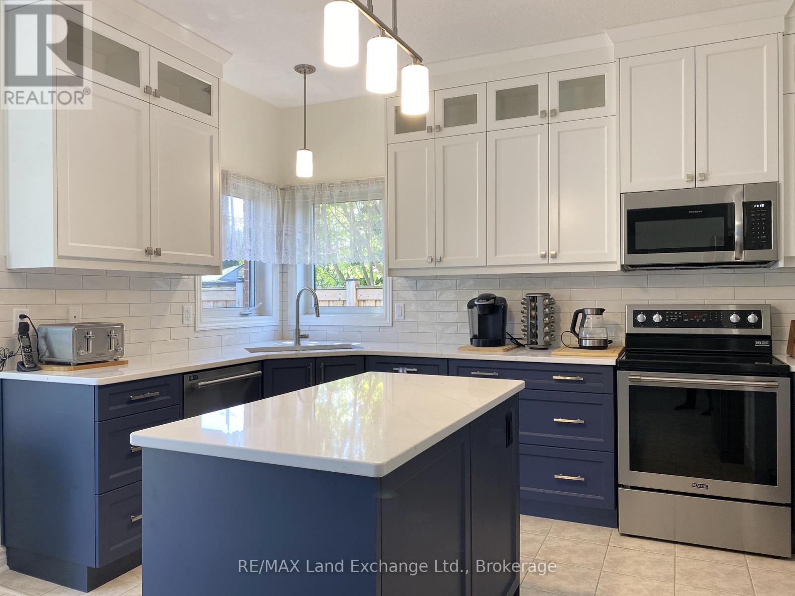 251 Sandy Acres Road, Saugeen Shores, Ontario N0H 2C2 - Photo 7 - X13230438