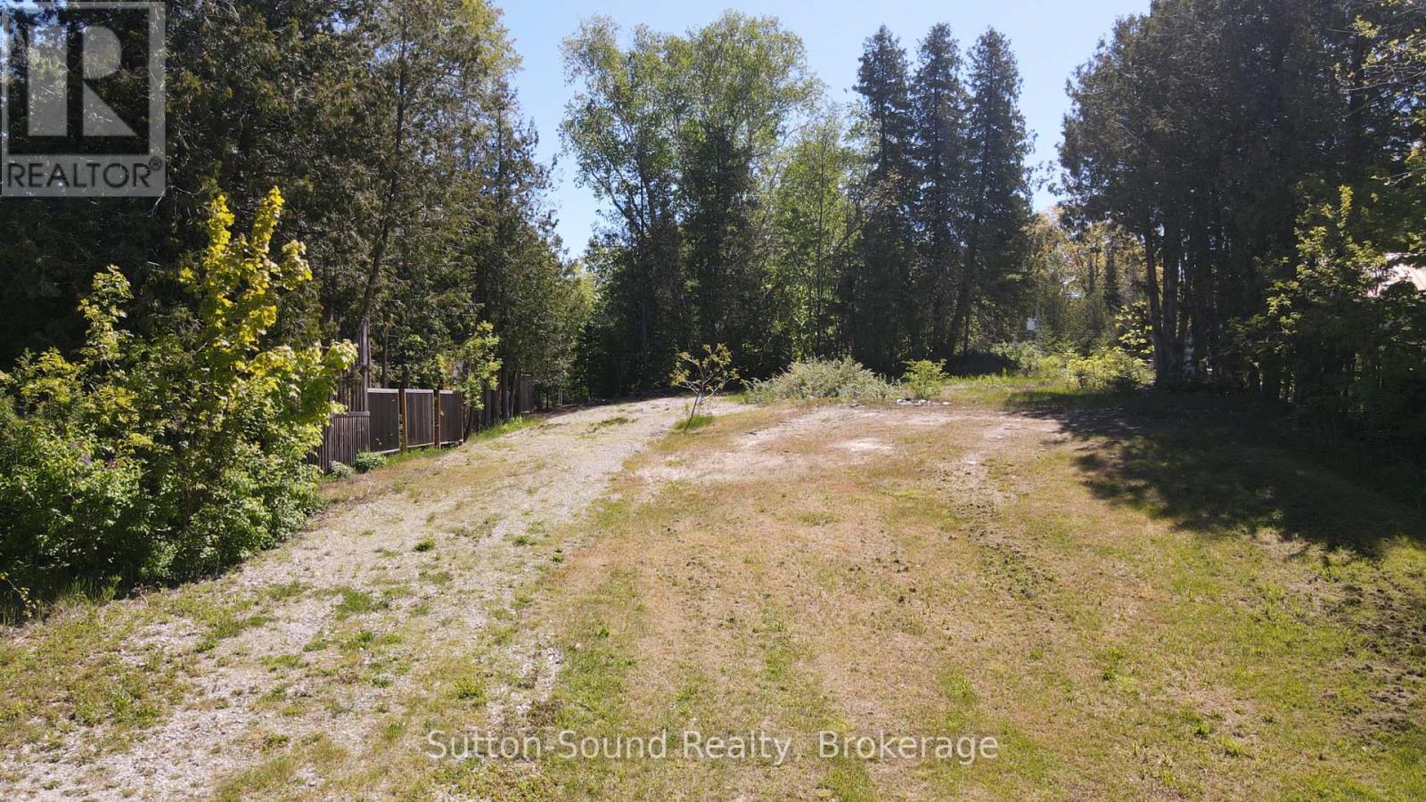 11 Sarnia Avenue, South Bruce Peninsula, Ontario N0H 2G0 - Photo 5 - X13233022