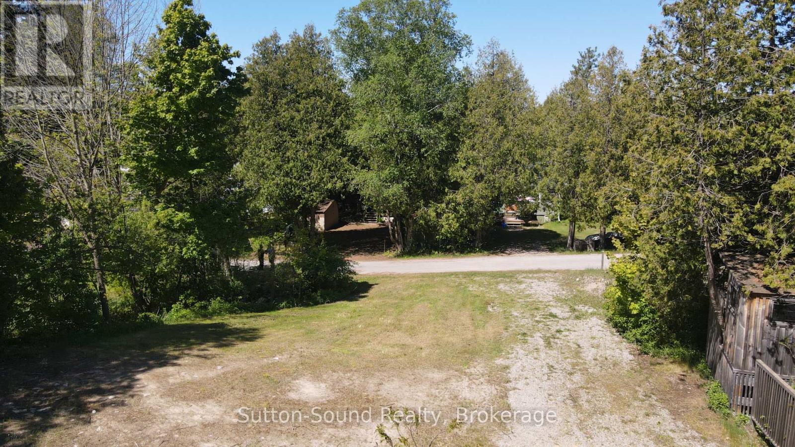 11 Sarnia Avenue, South Bruce Peninsula, Ontario N0H 2G0 - Photo 6 - X13233022