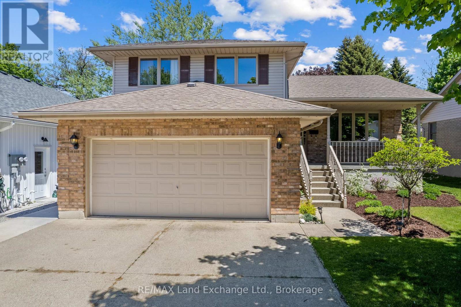 815 Market Street, Saugeen Shores, Ontario N0H 2C4 - Photo 2 - X13246312