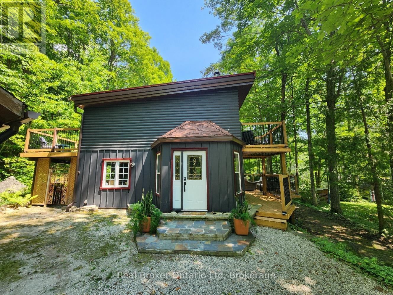12 7th Avenue, South Bruce Peninsula, Ontario N0H 2T0 - Photo 2 - X13247290