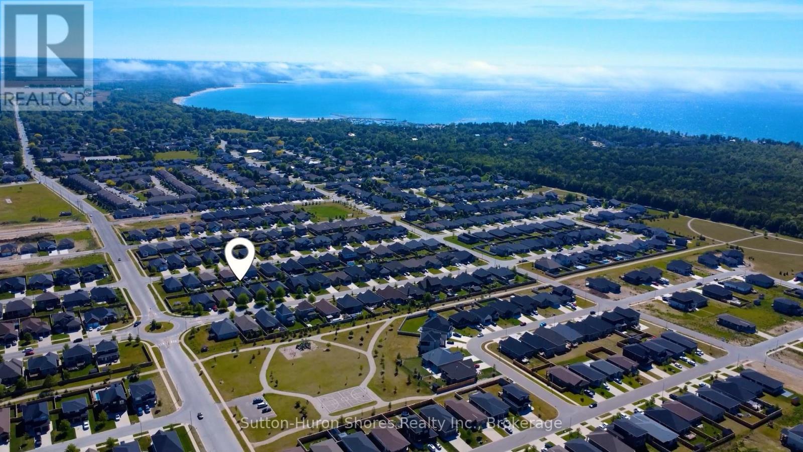 404 Devonshire Road, Saugeen Shores, Ontario N0H 2C3 - Photo 2 - X13249770