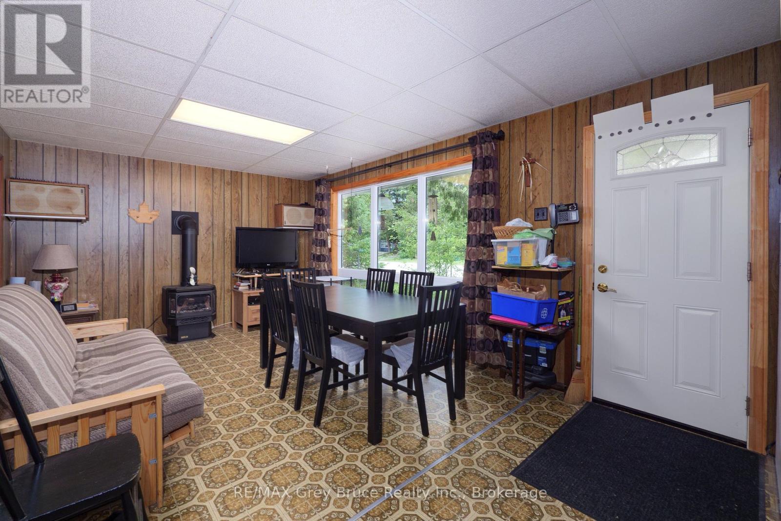 610 Second Avenue S, South Bruce Peninsula, Ontario N0H 2G0 - Photo 3 - X13249896