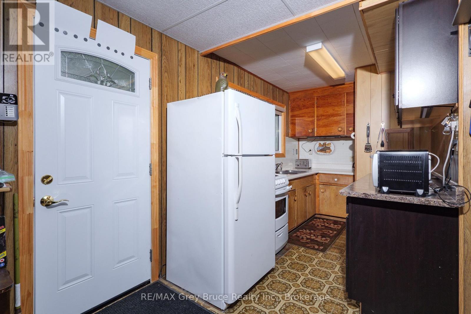 610 Second Avenue S, South Bruce Peninsula, Ontario N0H 2G0 - Photo 7 - X13249896