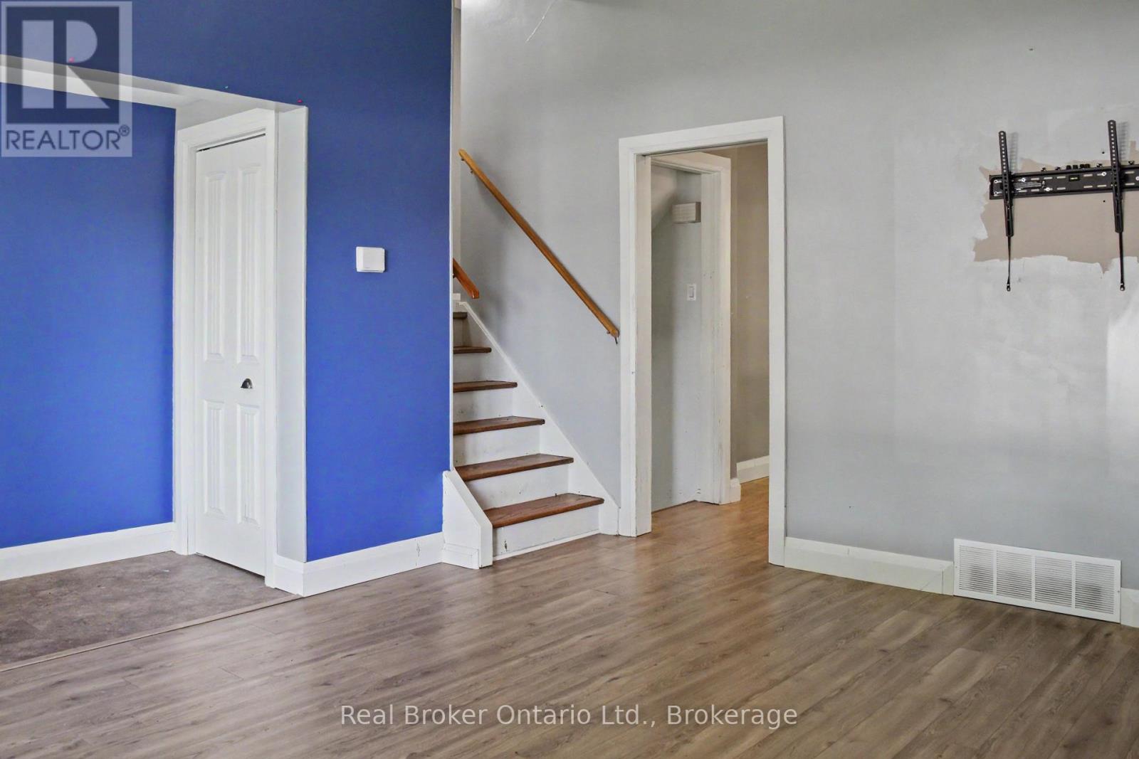 354 Goderich Street, Saugeen Shores, Ontario N0H 2C1 - Photo 9 - X13411282