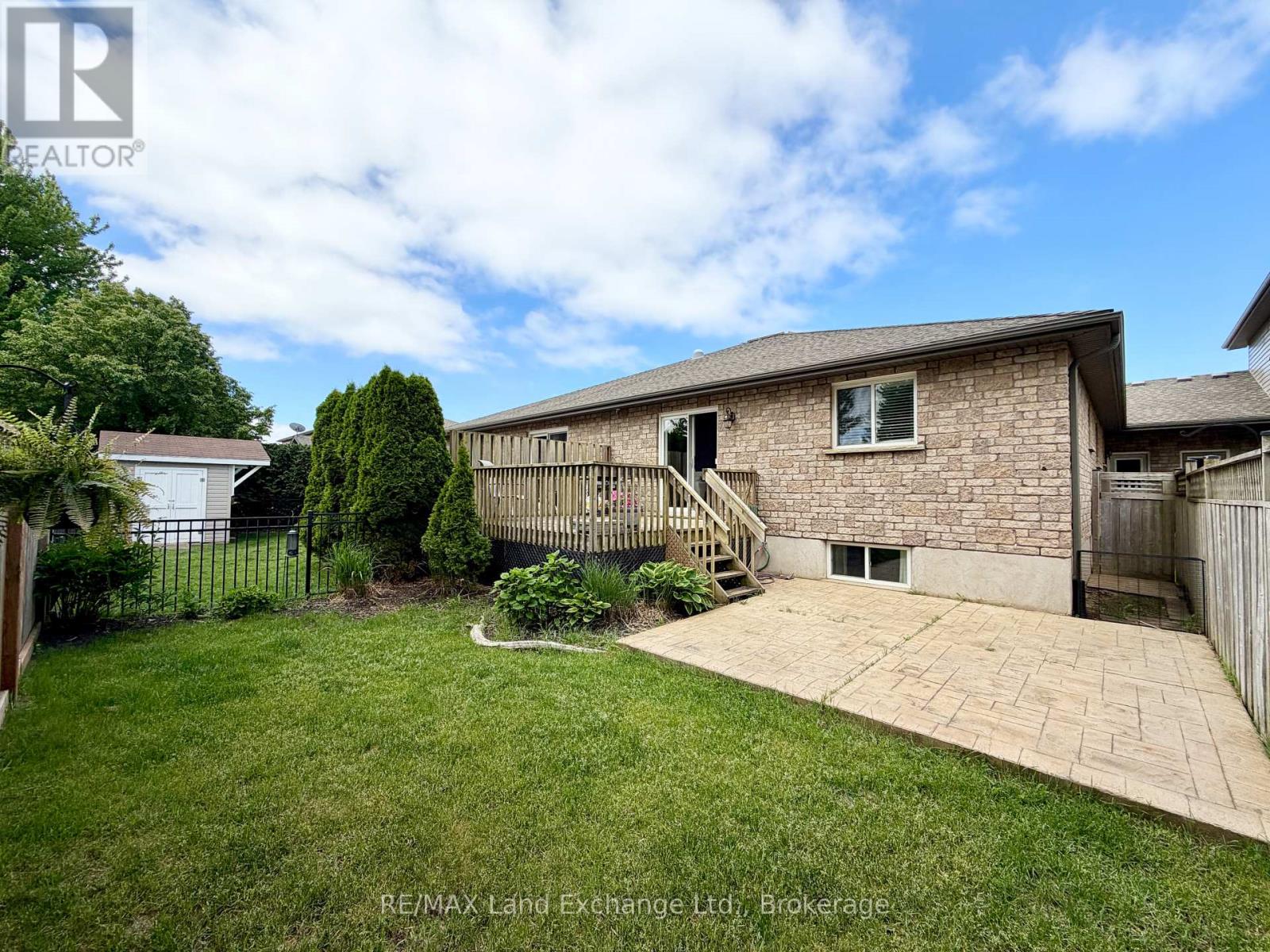 219 Stickel Street, Saugeen Shores, Ontario N0H 2C1 - Photo 2 - X13413122