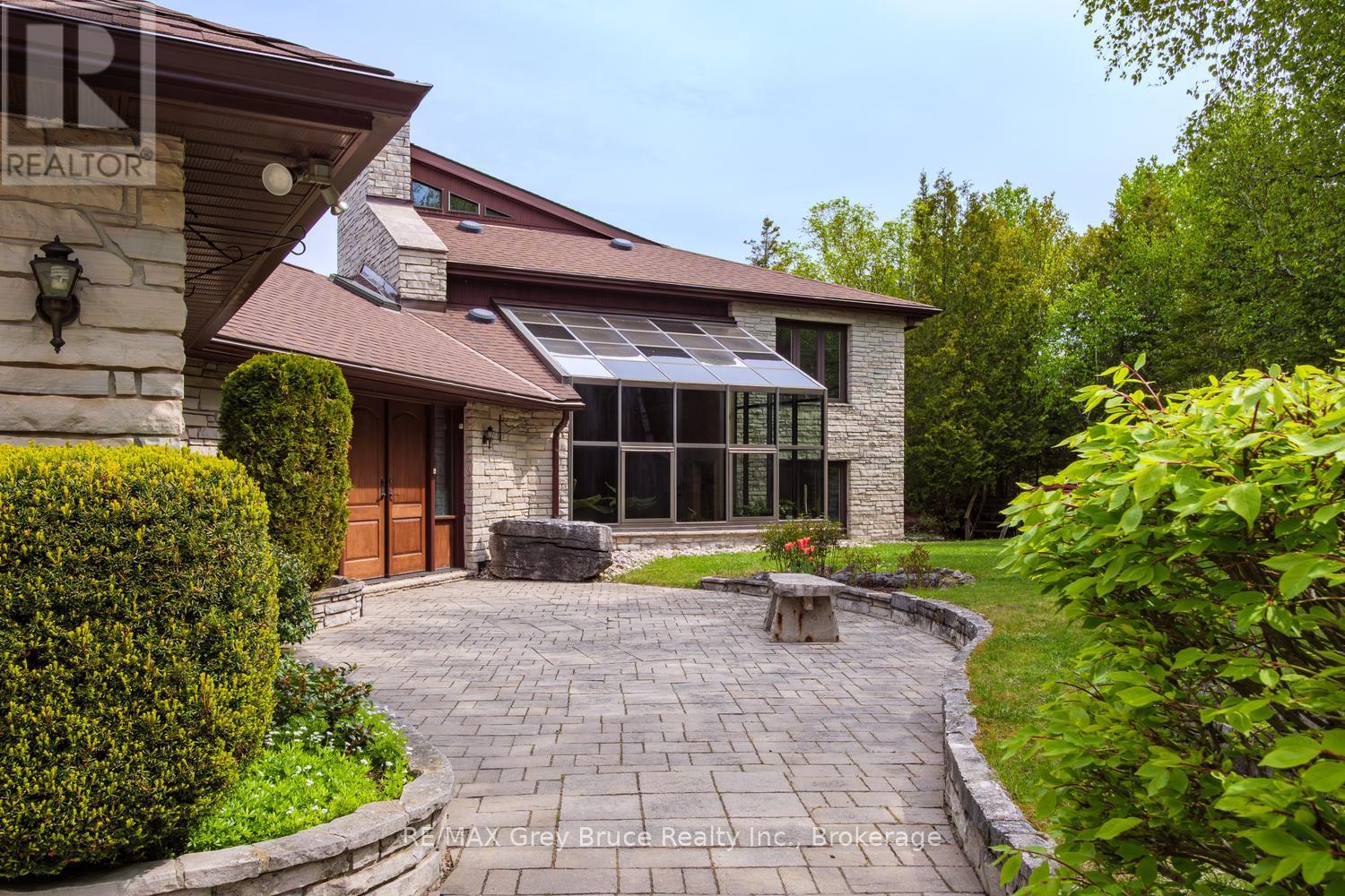 28 Elgin Street, Northern Bruce Peninsula, Ontario N0H 2R0 - Photo 4 - X13417836