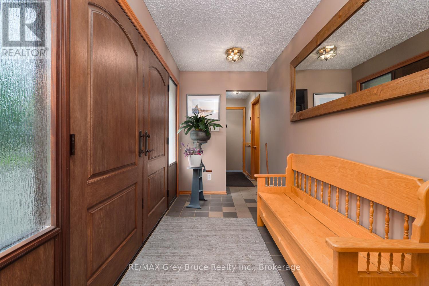 28 Elgin Street, Northern Bruce Peninsula, Ontario N0H 2R0 - Photo 5 - X13417836