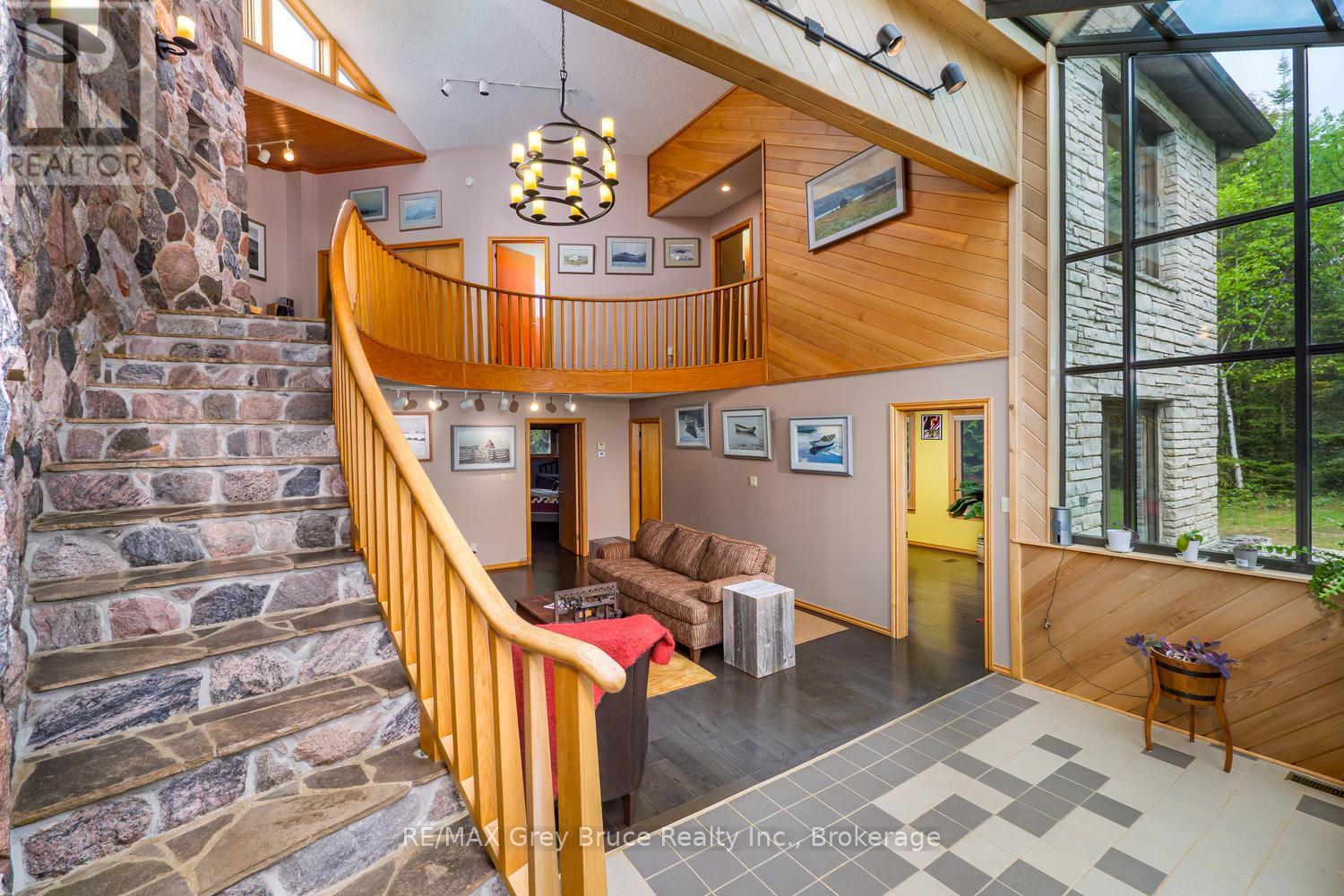 28 Elgin Street, Northern Bruce Peninsula, Ontario N0H 2R0 - Photo 6 - X13417836