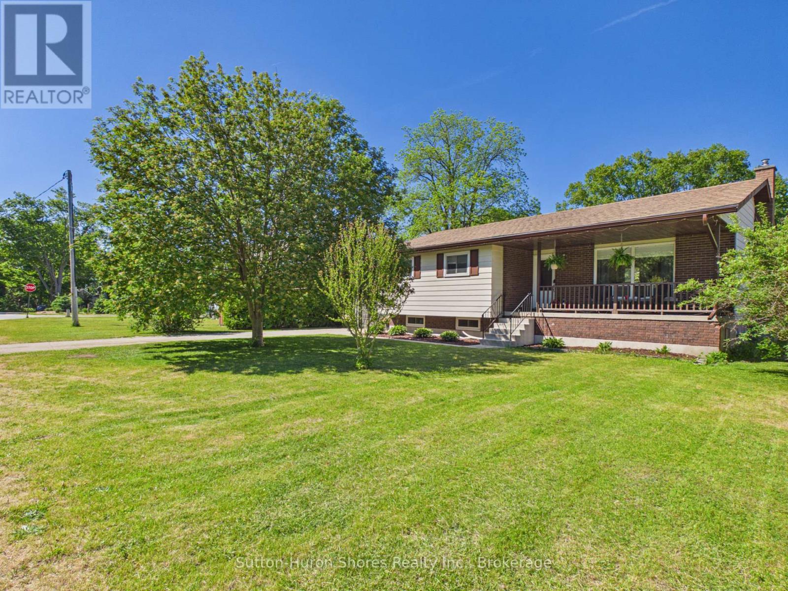 336 Lansdowne Street, Saugeen Shores, Ontario N0H 2L0 - Photo 1 - X13418934