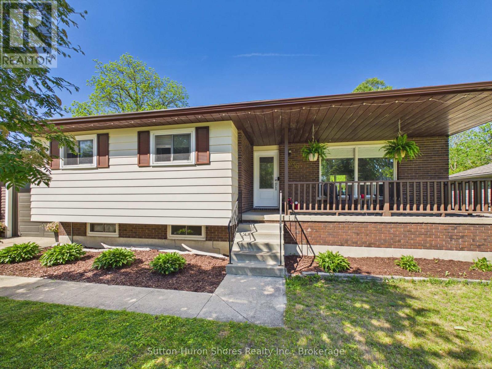 336 Lansdowne Street, Saugeen Shores, Ontario N0H 2L0 - Photo 2 - X13418934