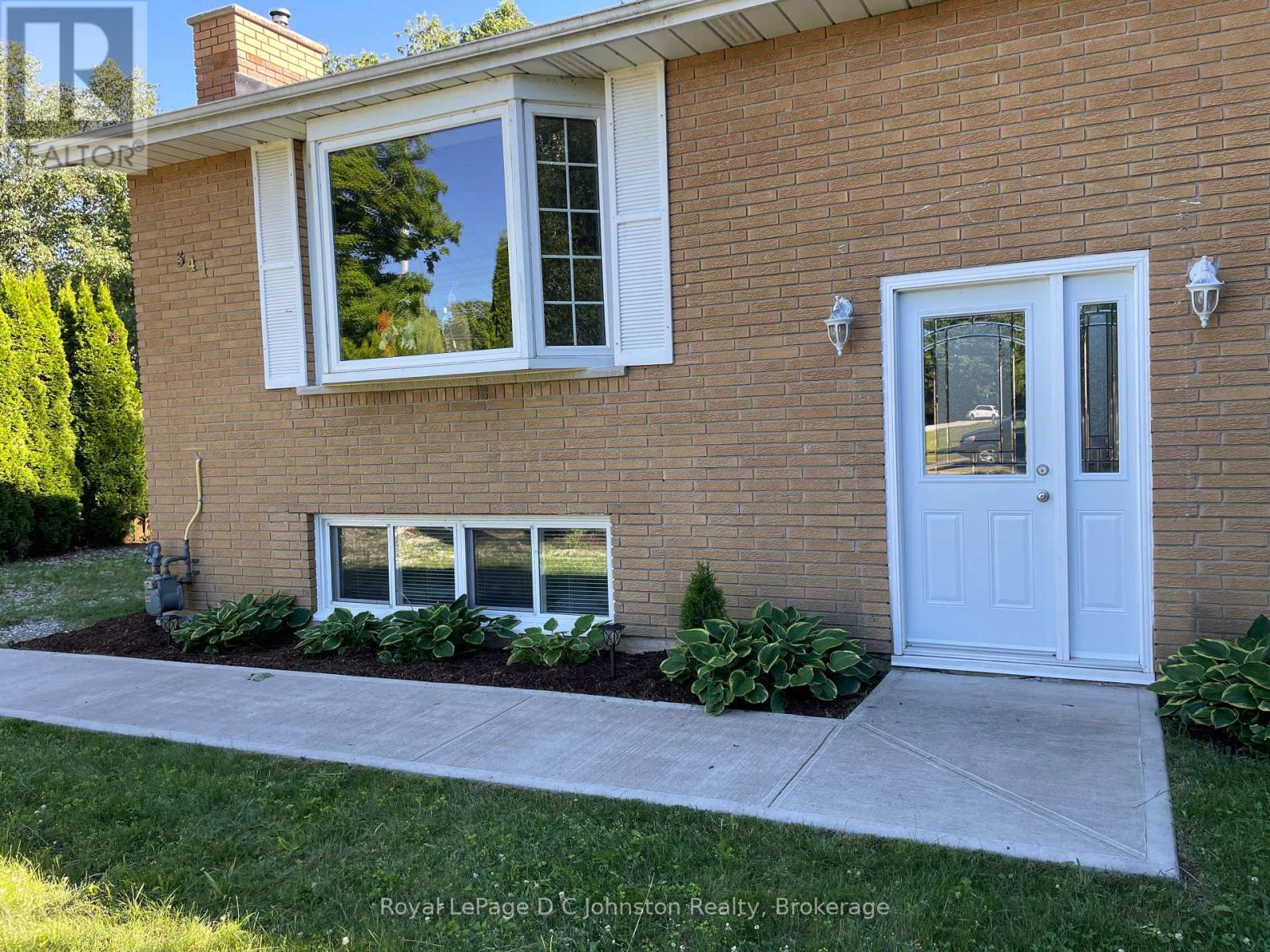 341 Palmerston Street, Saugeen Shores, Ontario N0H 2L0 - Photo 3 - X13423708