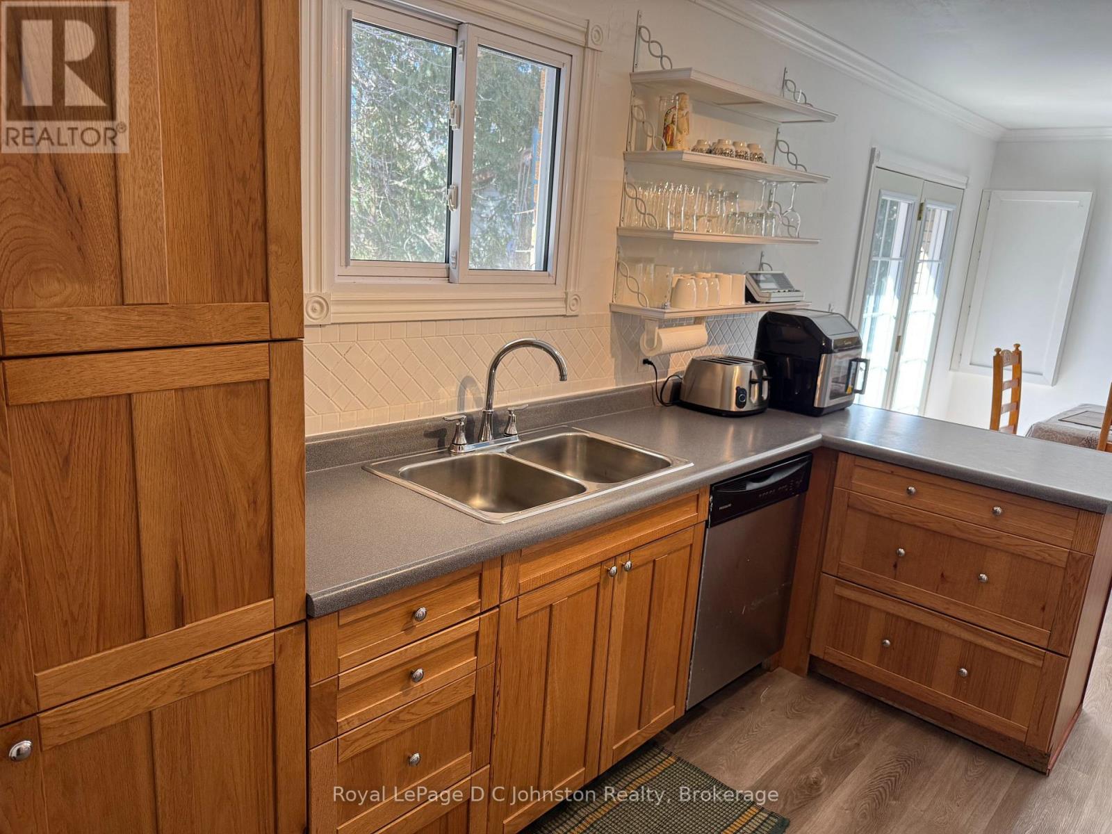 341 Palmerston Street, Saugeen Shores, Ontario N0H 2L0 - Photo 5 - X13423708