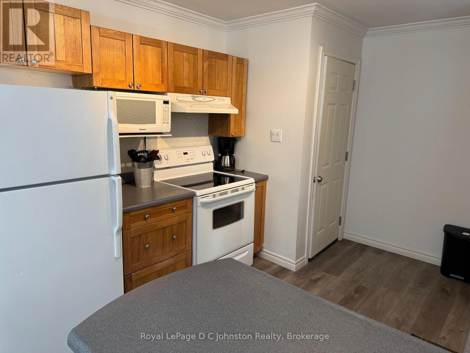341 Palmerston Street, Saugeen Shores, Ontario N0H 2L0 - Photo 6 - X13423708