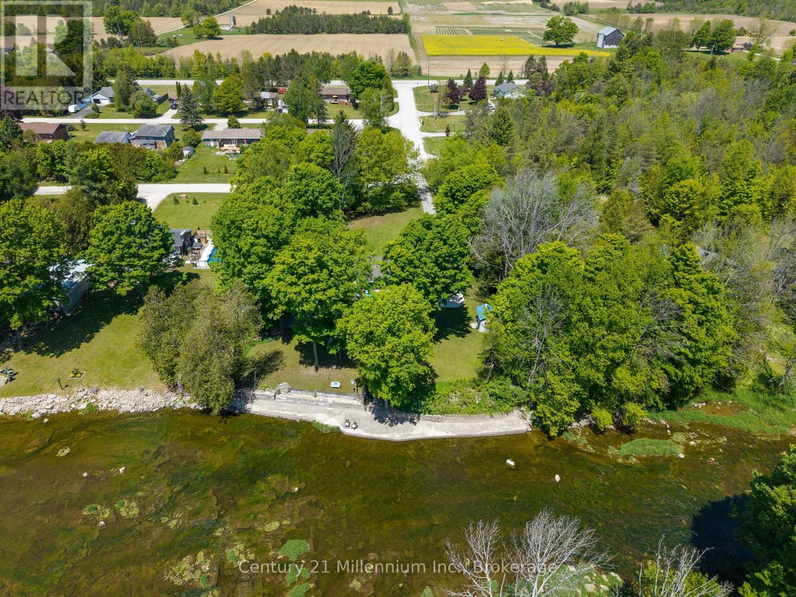 1 Crescent Street, South Bruce Peninsula, Ontario N0H 2T0 - Photo 3 - X13426164