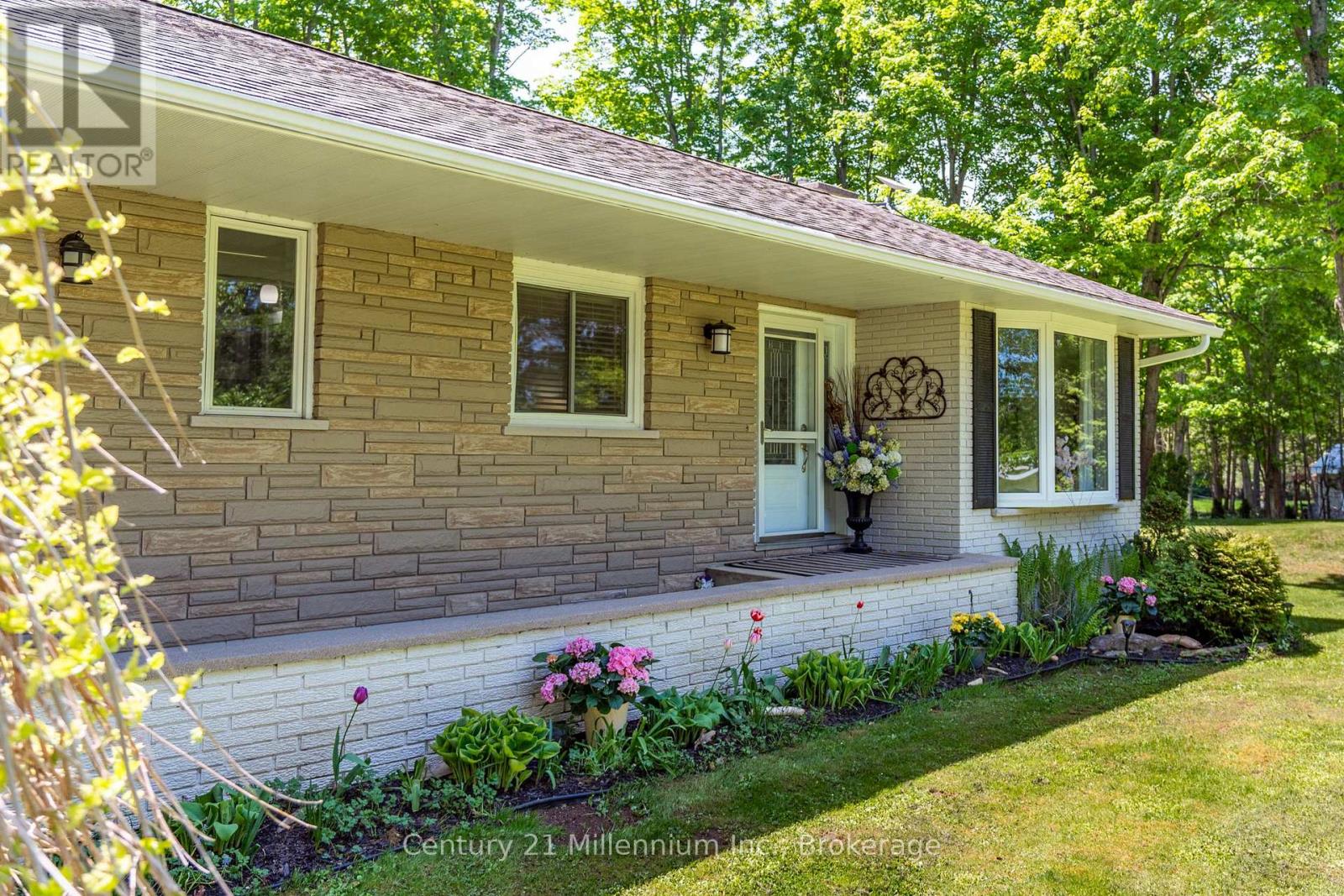 1 Crescent Street, South Bruce Peninsula, Ontario N0H 2T0 - Photo 6 - X13426164