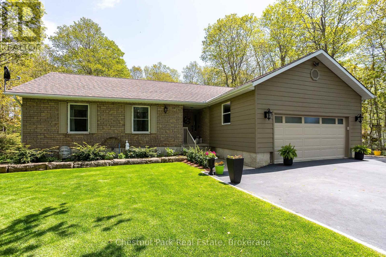 64 Maple Golf Crescent, Northern Bruce Peninsula, Ontario N0H 2R0 - Photo 1 - X13428146