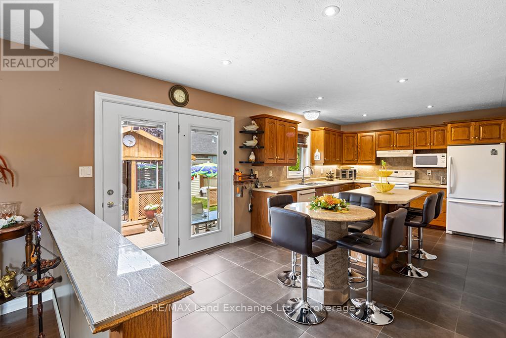 785 Woodland Drive, Saugeen Shores, Ontario N0H 2C4 - Photo 5 - X13434984