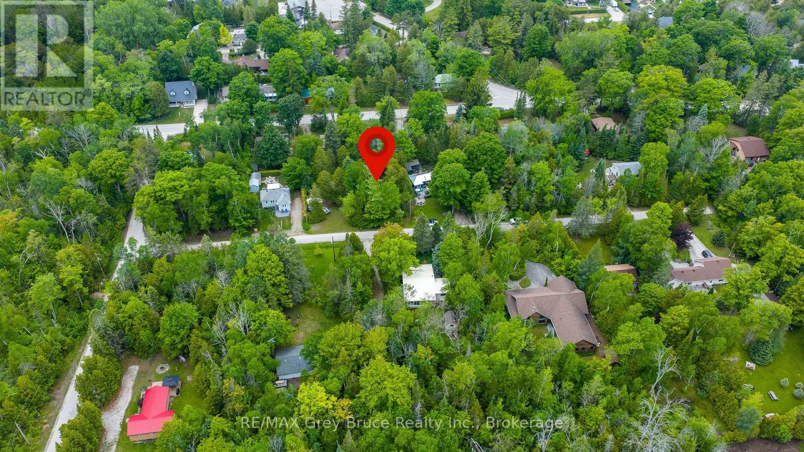8 Toronto Avenue, South Bruce Peninsula, Ontario N0H 2G0 - Photo 5 - X13435814