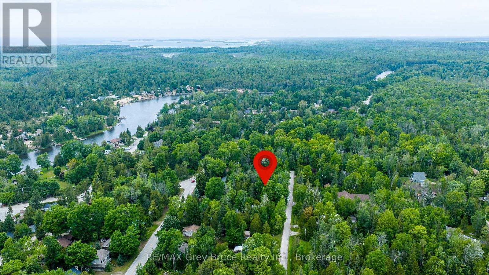 12 & 14 Toronto Avenue, South Bruce Peninsula, Ontario N0H 2G0 - Photo 3 - X13436286