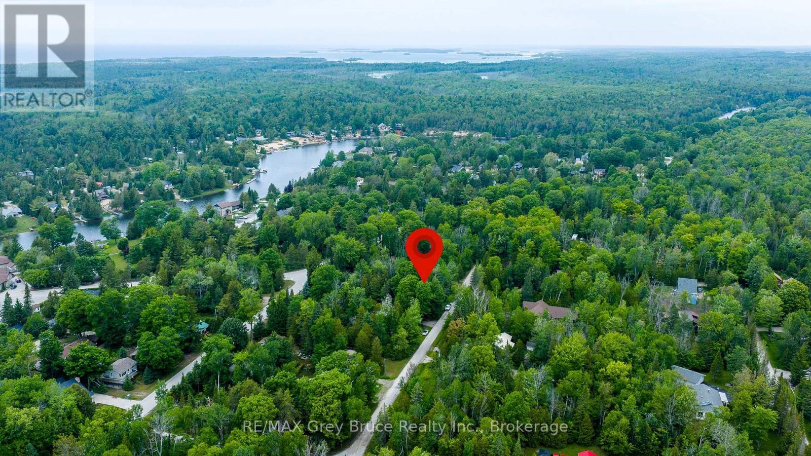 12 & 14 Toronto Avenue, South Bruce Peninsula, Ontario N0H 2G0 - Photo 4 - X13436286