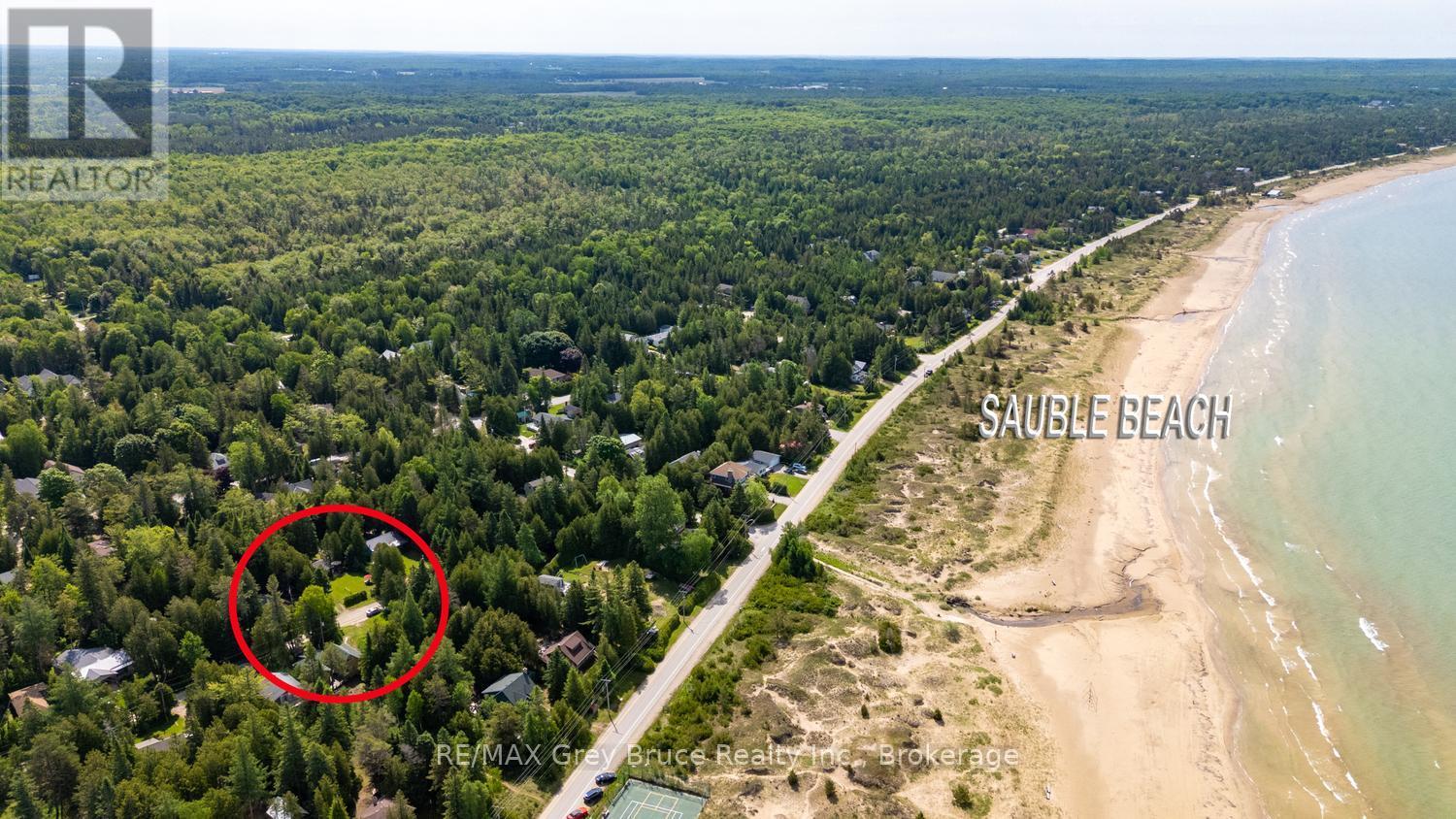 11 Eldridge Avenue, South Bruce Peninsula, Ontario N0H 2G0 - Photo 2 - X13437918