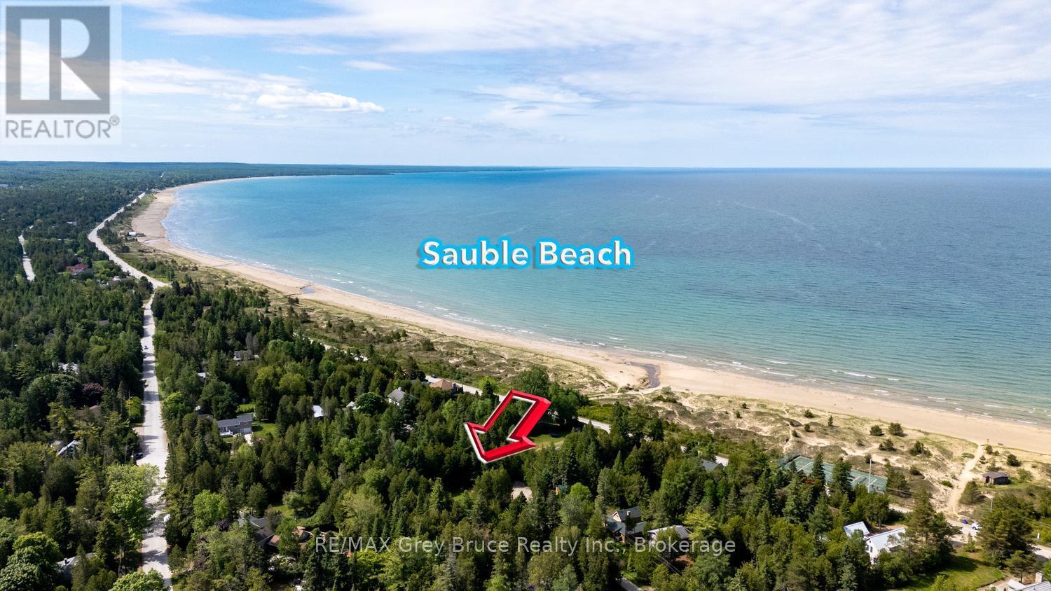 11 Eldridge Avenue, South Bruce Peninsula, Ontario N0H 2G0 - Photo 4 - X13437918