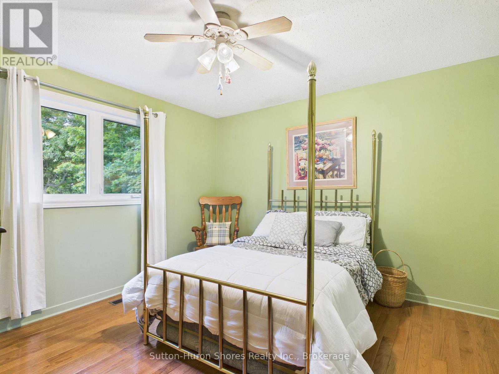 341 Wellington Street, Saugeen Shores, Ontario N0H 2C4 - Photo 4 - X13443298
