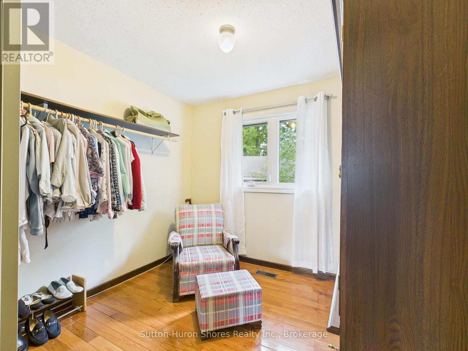 341 Wellington Street, Saugeen Shores, Ontario N0H 2C4 - Photo 8 - X13443298