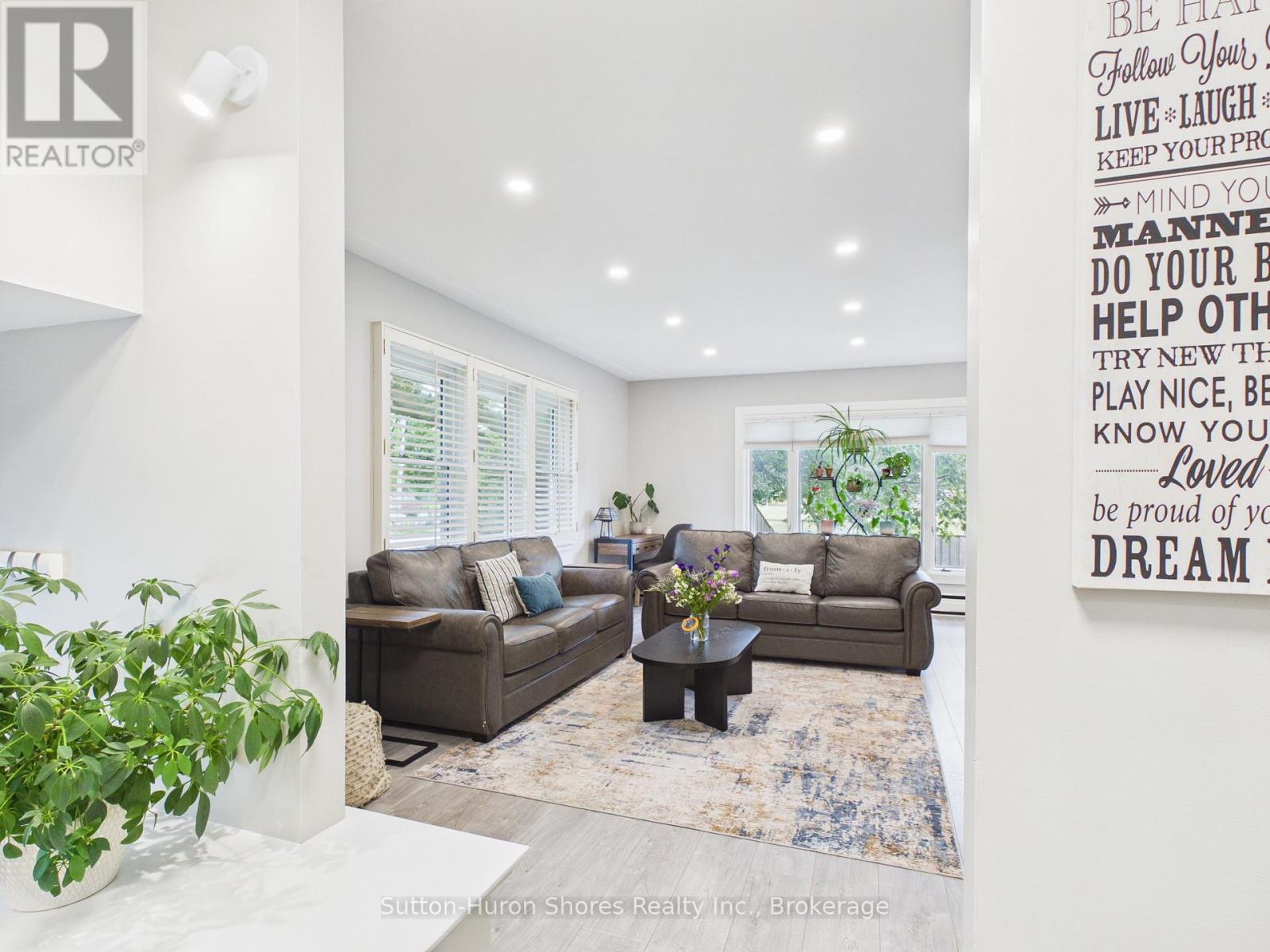 436 Bricker Street, Saugeen Shores, Ontario N0H 2C4 - Photo 6 - X13449192