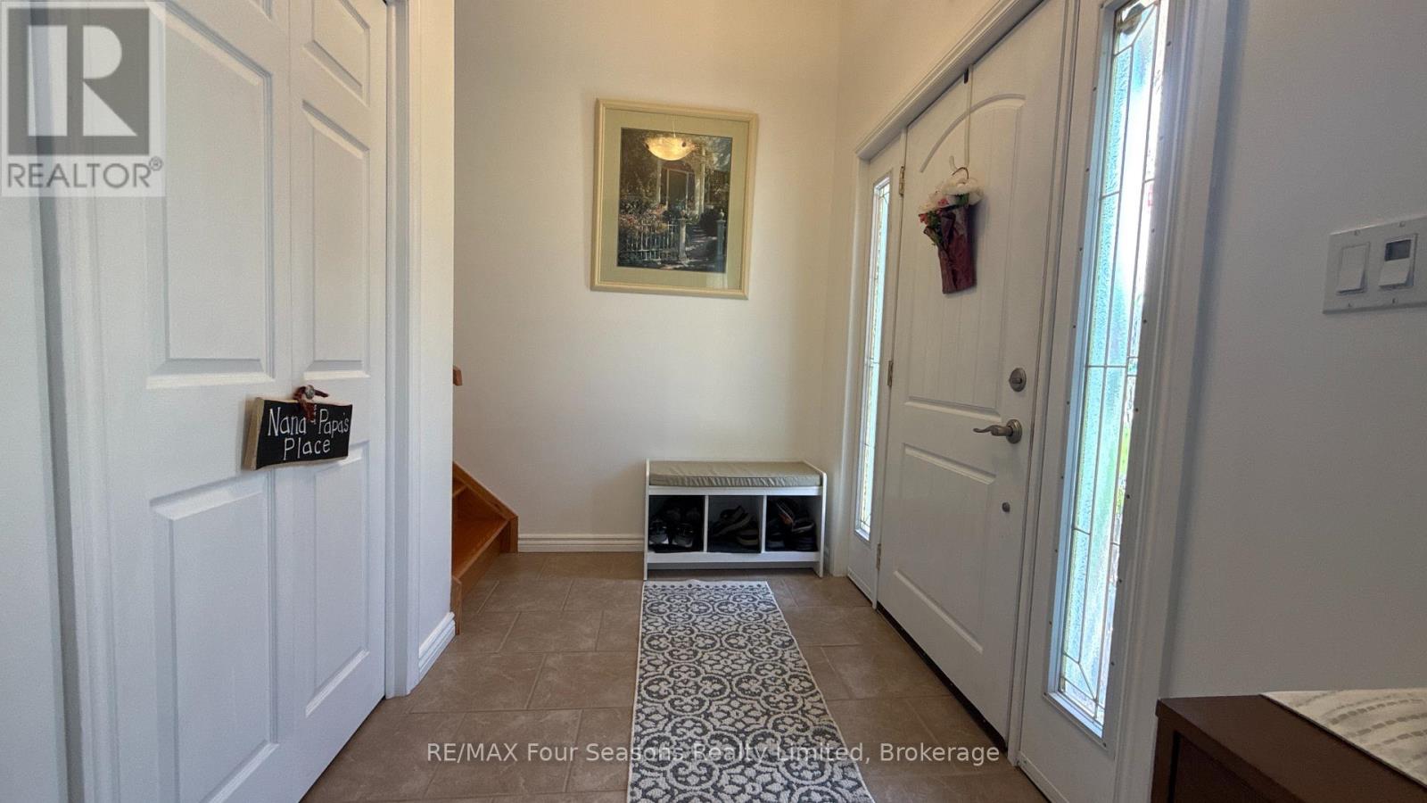 397 Falconer Street, Saugeen Shores, Ontario N0H 2C2 - Photo 3 - X13452500