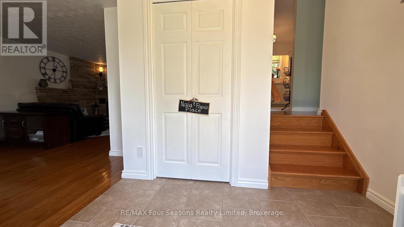 397 Falconer Street, Saugeen Shores, Ontario N0H 2C2 - Photo 4 - X13452500