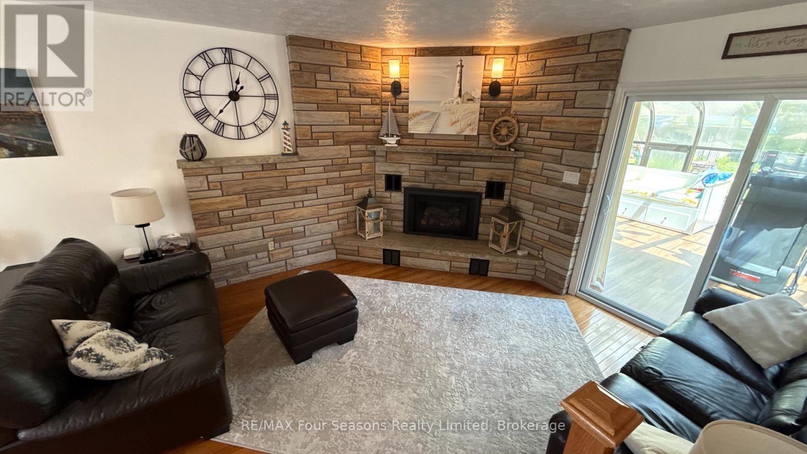 397 Falconer Street, Saugeen Shores, Ontario N0H 2C2 - Photo 9 - X13452500