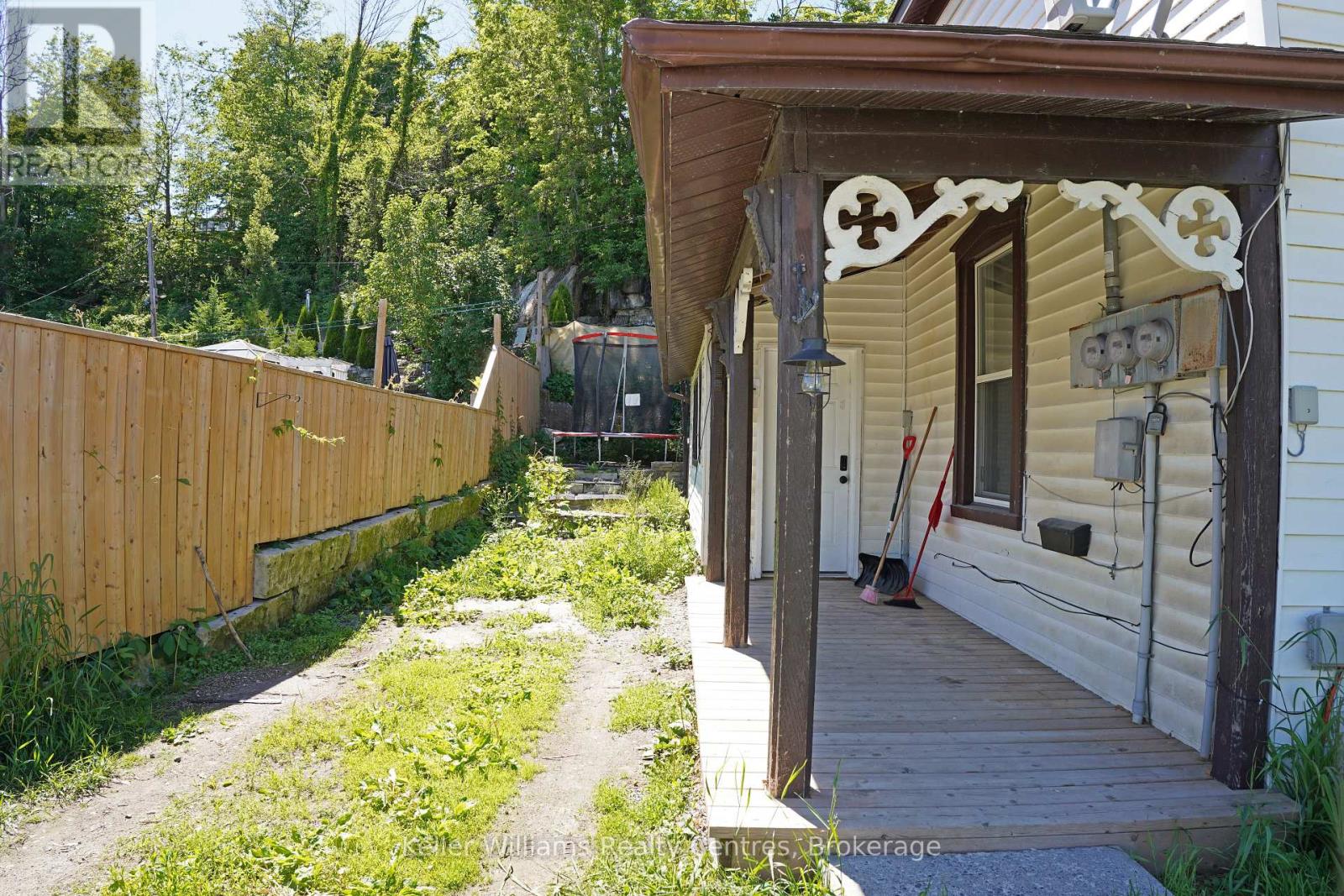 726 Berford Street, South Bruce Peninsula, Ontario N0H 2T0 - Photo 2 - X13457516