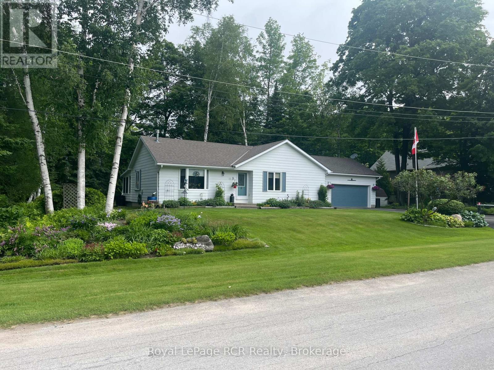 11 GRAHAM CRESCENT, South Bruce Peninsula, Ontario